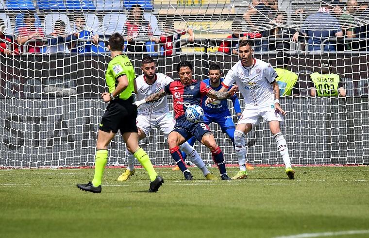 Gianluca Lapadula durante Cagliari-Sudtirol | Foto Luigi Canu