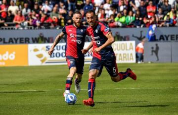 Marco Mancosu e Nahitan Nandez durante Cagliari-Sudtirol | Foto Luigi Canu