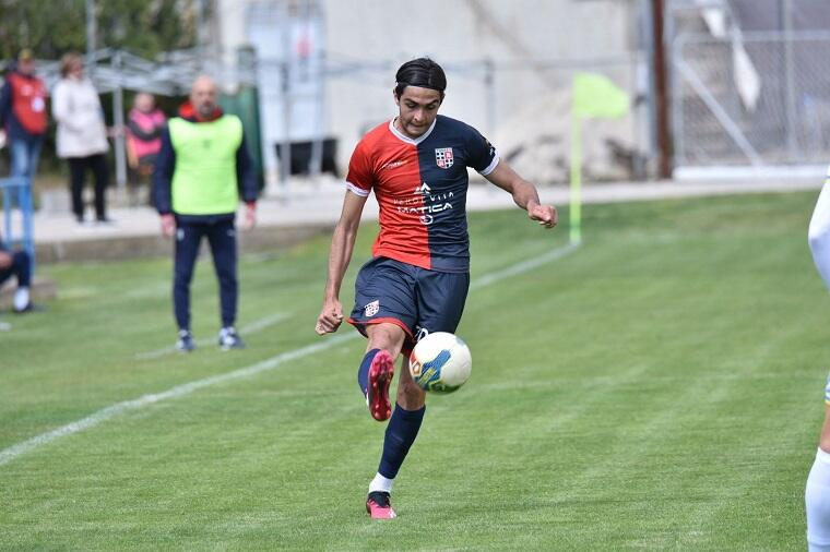 Saporiti in azione nella sfida contro la Carrarese | Foto di Alessandro Sanna