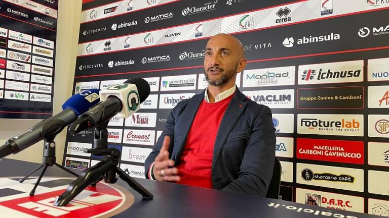 Andrea Colombino, direttore sportivo della Torres nella sala stampa del Vanni Sanna