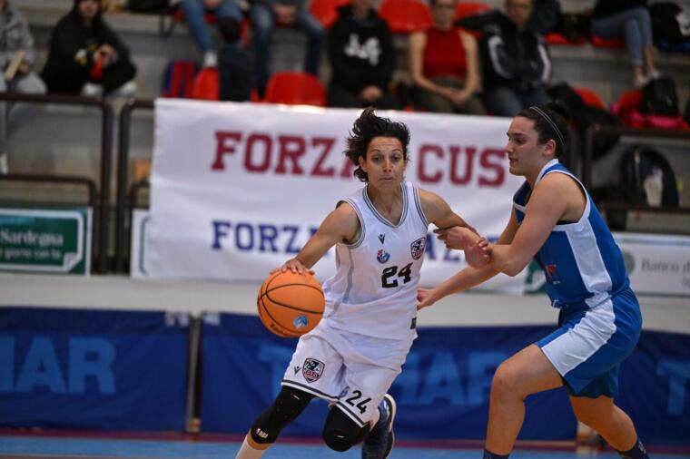 Erika Striulli, capitana del Cus Cagliari, durante la gara con Matelica | Foto Andrea Chiaramida