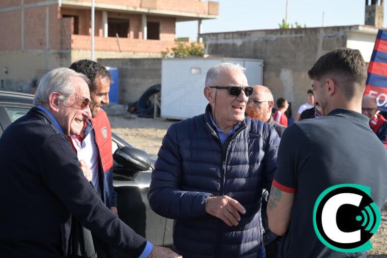 Uno scatto del pomeriggio vissuto a Sestu dalla delegazione rossoblù | Foto Gianluca Zuddas