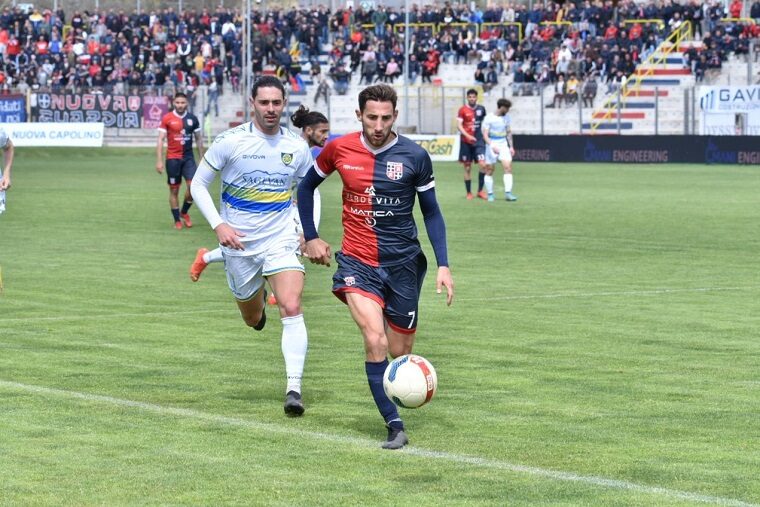 Liviero in azione nella sfida contro la Carrarese | Foto di Alessandro Sanna