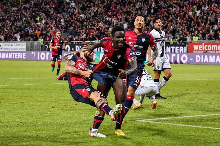 Esultanza Luvumbo in Cagliari Parma