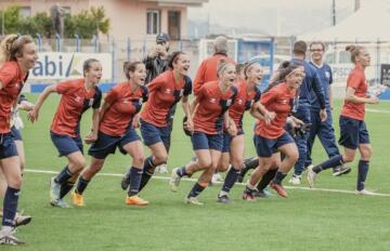 La Torres Femminile festeggia dopo la vittoria contro il Brescia | Foto di Beatrice Cirronis