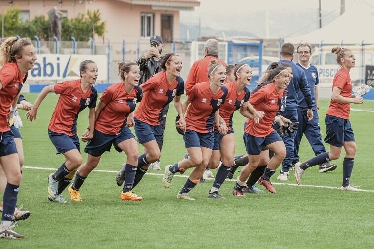 La Torres Femminile festeggia dopo la vittoria contro il Brescia | Foto di Beatrice Cirronis