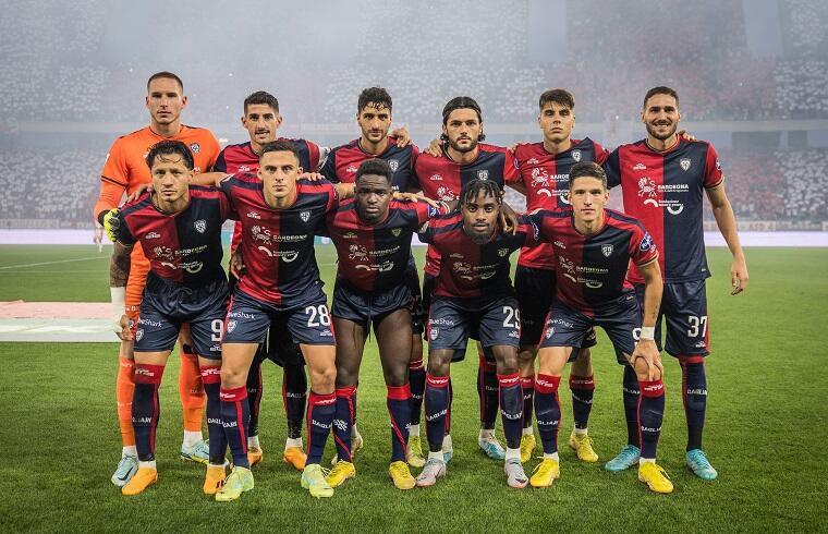 La formazione del Cagliari scesa in campo contro il Bari nella sfida di ritorno della finale playoff | Foto Valerio Spanu/Cagliari Calcio