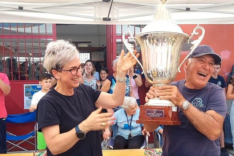 Il momento della consegna della coppa | Foto Ufficio Stampa FIC Sardegna