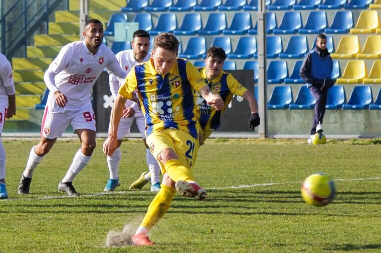 Manuel Fischnaller, nuovo giocatore della Torres | Foto Facebook Fermana Calcio