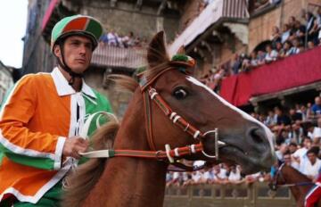 Giovanni Atzeni detto Tittia, vincitore dell'edizione 2023 del Palio di Siena