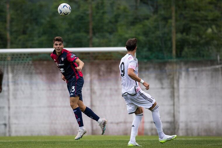 Adam Obert durante la sfida contro la Juventus Next Gen | Foto Valerio Spano/Cagliari Calcio