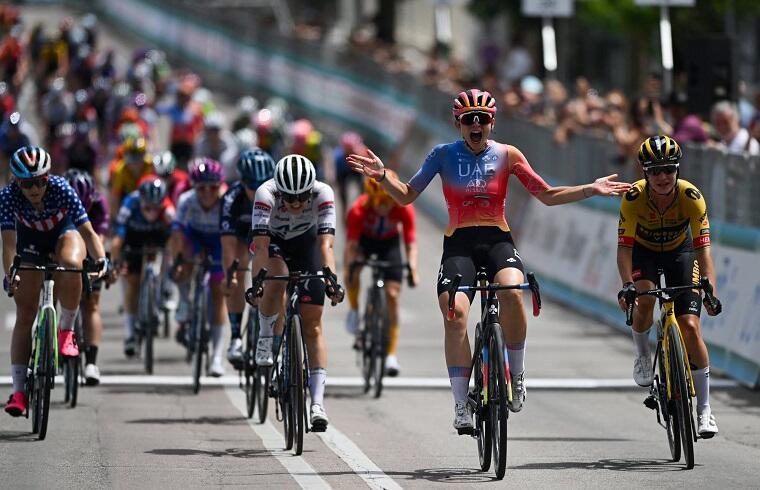 Chiara Consonni vince in volata a Olbia l'ultima tappa del Giro Donne