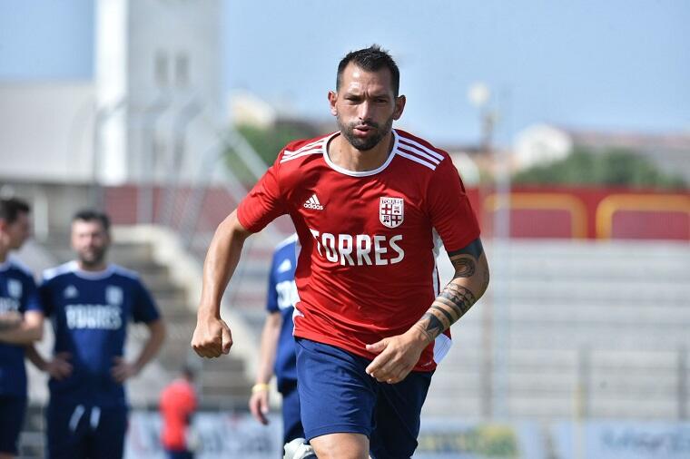 Luigi Scotto, attaccante e capitano della Torres | Foto Alessandro Sanna
