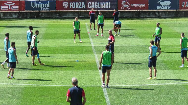 Claudio Ranieri durante il primo allenamento mattutino nel ritiro di Chatillon-Saint Vincent