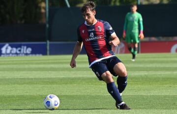 Matteo Montebugnoli con la maglia del Bologna