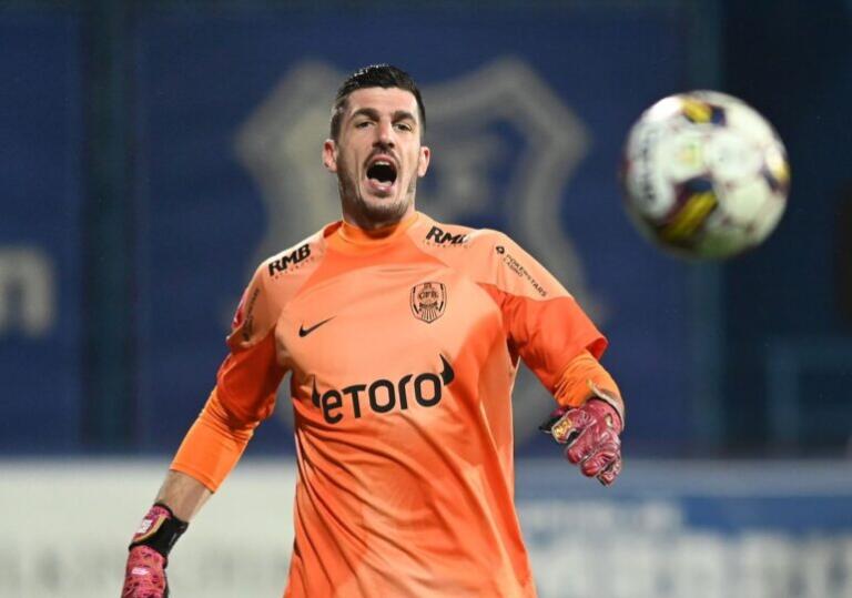 Simone Scuffet con la maglia del Cluj