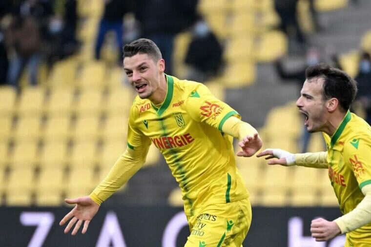 Andrei Girotto con la maglia del Nantes