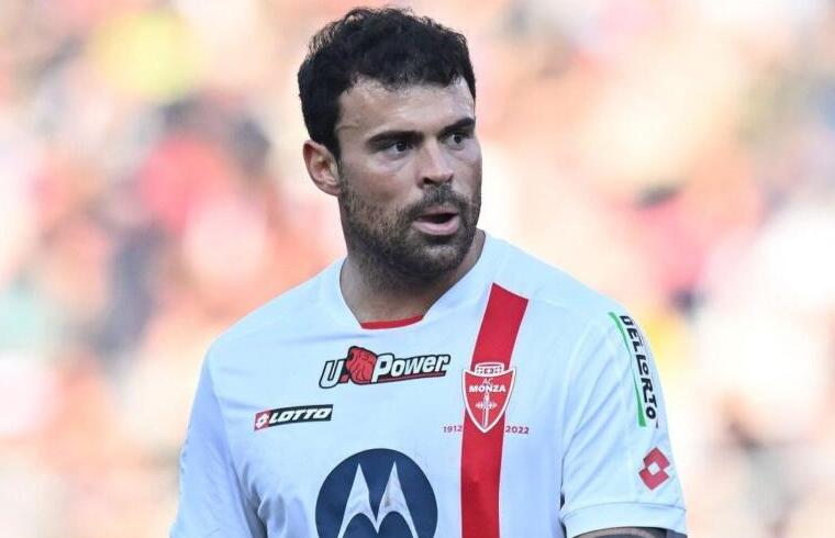 Andrea Petagna con la maglia del Monza