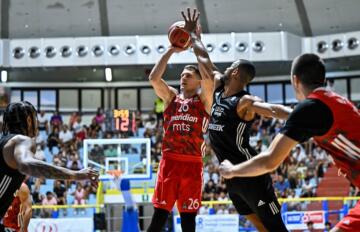 Nedovic contro Luwawu-Cabarot durante Stella Rossa-Asvel | Foto Luigi Canu