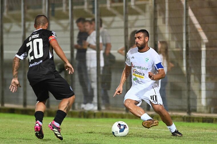 Daniele Ragatzu in Olbia-Cesena | Foto Sandro Giordano