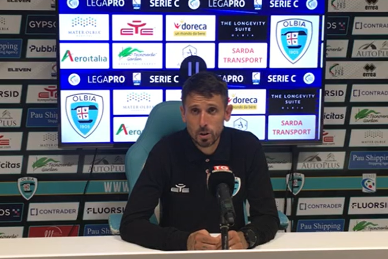 Il tecnico dell'Olbia Leandro Greco