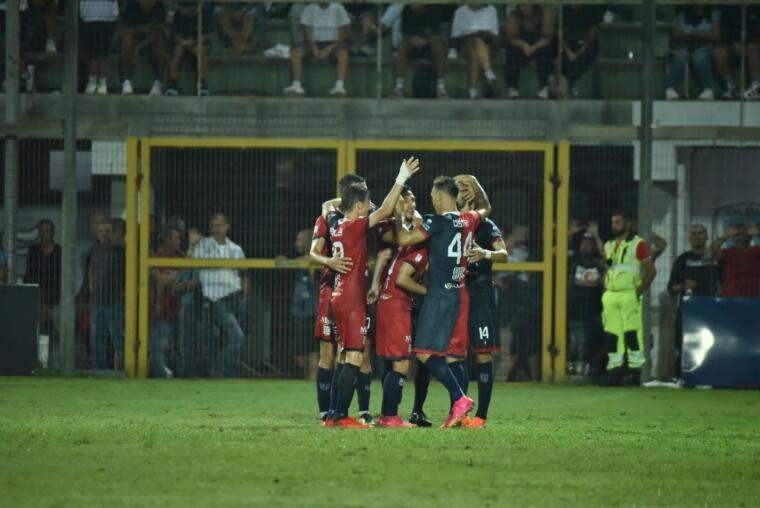 La Torres esulta dopo un gol messo a segno nel derby del Nespoli | Foto Alessandro Sanna