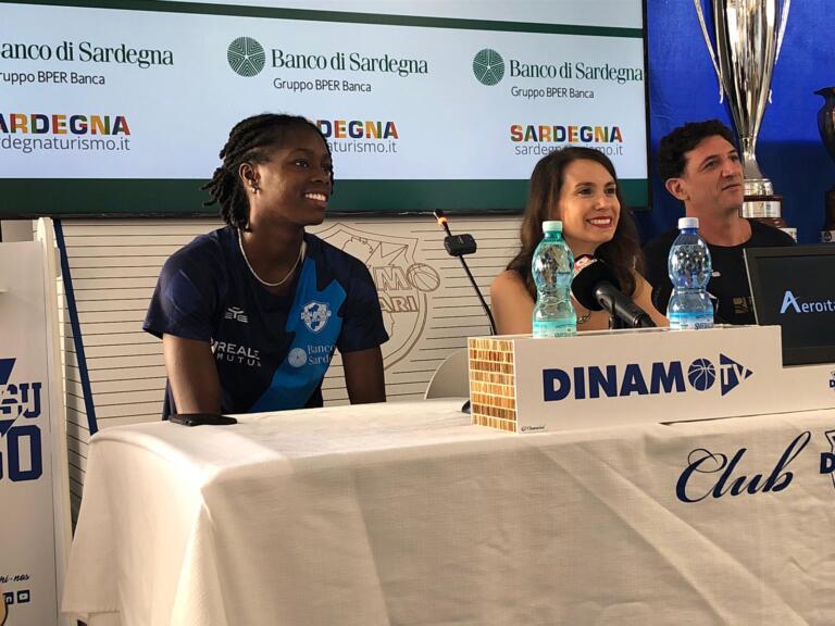 Mya Hollingshed e coach Antonello Restivo durante la conferenza stampa di presentazione