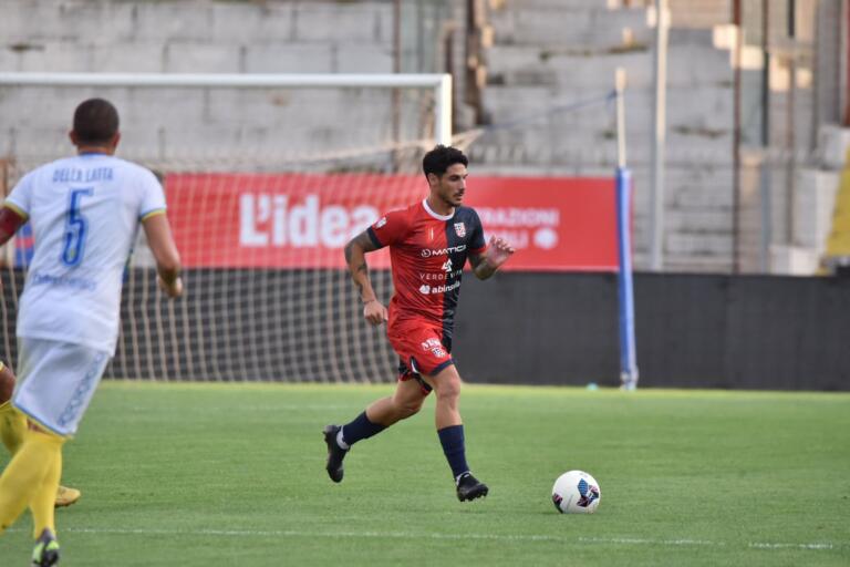 Giuseppe Mastinu durante Torres-Carrarese | Foto Alessandro Sanna