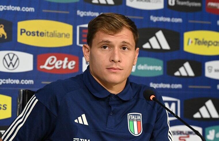 Nicolò Barella in conferenza stampa durante il ritiro della Nazionale italiana a Coverciano | Foto FIGC