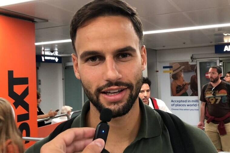 Pantelis Hatzidiakos all'arrivo di Linate | Foto Centotrentuno