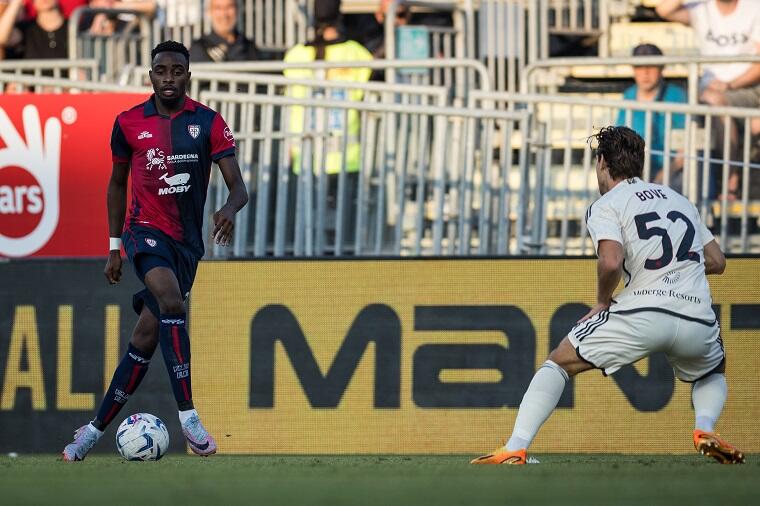 Antoine Makoumbou durante Cagliari-Roma | Foto Valerio Spano