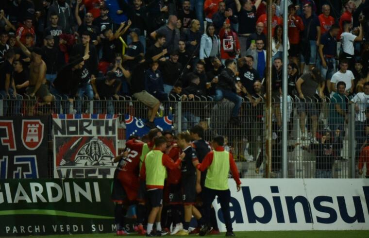 Esultanza Torres al gol di Sanat | Foto Alessandro Sanna