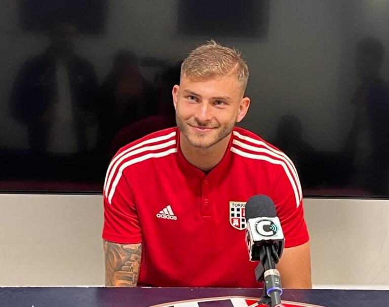 Il giocatore della Torres Simone Menabò