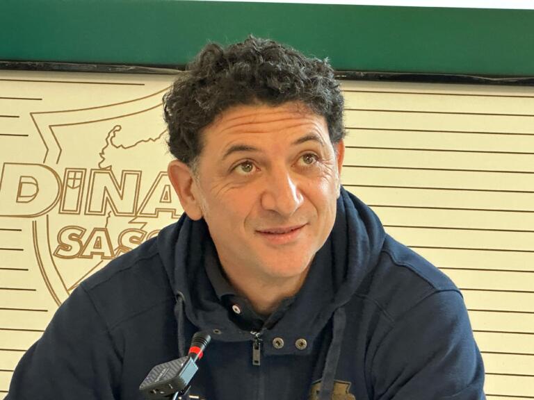 Il coach della Dinamo Sassari Women Antonello Restivo