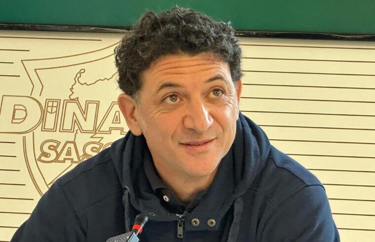 Il coach della Dinamo Sassari Women Antonello Restivo