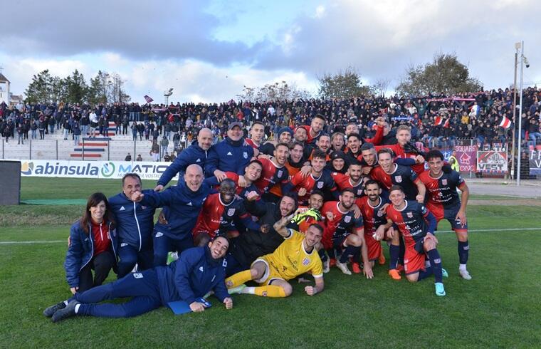 La Torres al termine della sfida vinta per 3-1 contro il Gubbio | Foto Alessandro Sanna