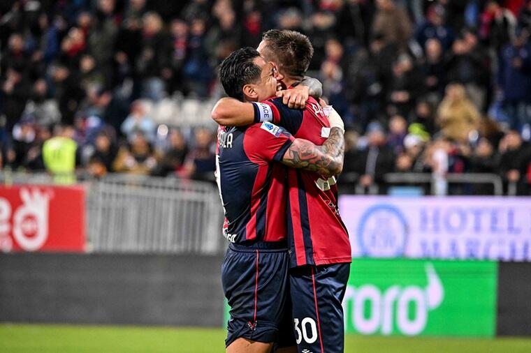 Leonardo Pavoletti of Cagliari Calcio, Gianluca Lapadula of Cagliari Calcio