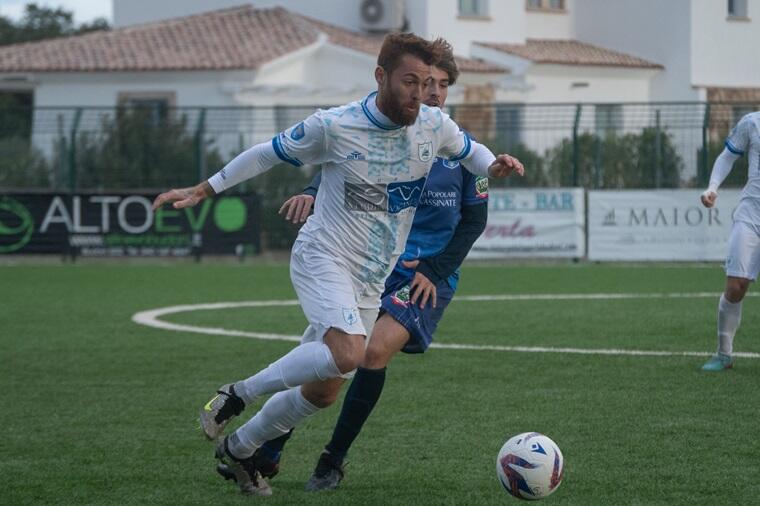 Ortenzi, giocatore del Budoni | Foto Davide Ungredda