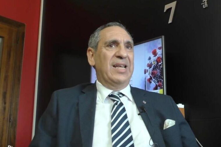 Renato Scanu negli studi di Radio Luna (Carbonia)