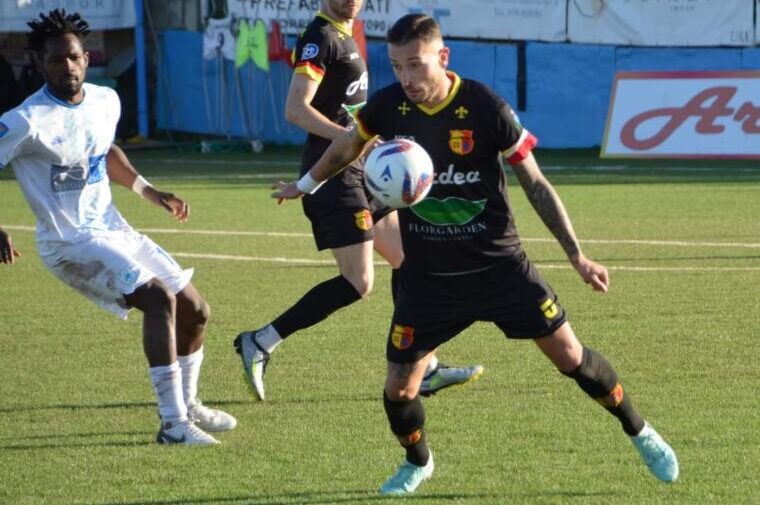 Esposito, difensore Atletico Uri | Foto Paolo Massaro