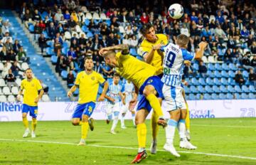 Una fase di gioco tra SPAL e Fermana | Foto Nicolò Farina