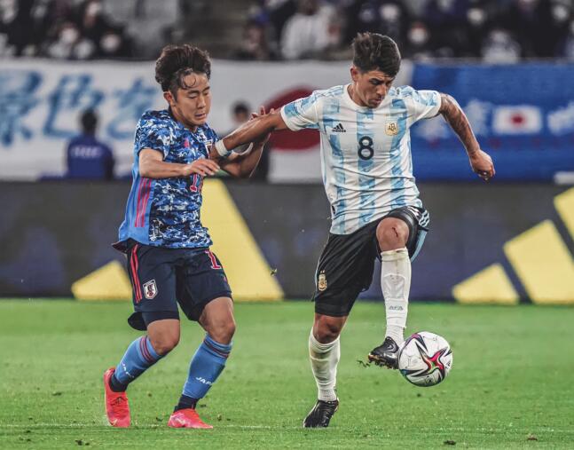 Santiago Colombatto con la maglia dell'Argentina Olimpica | Foto X