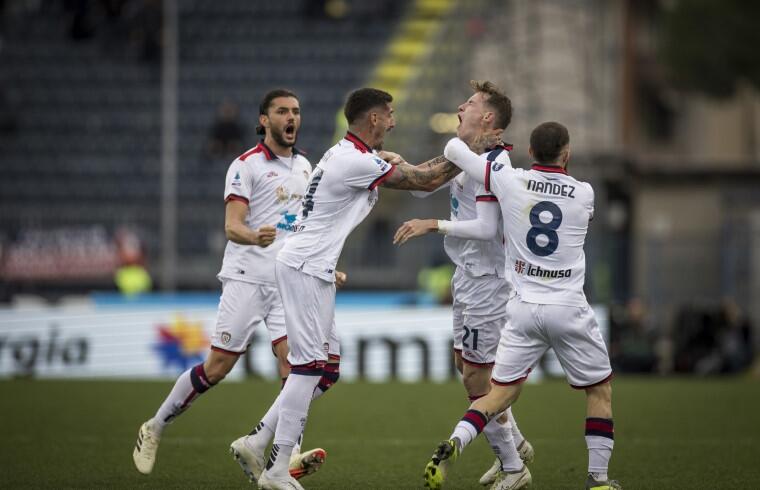 L'esultanza del Cagliari dopo il gol di Jankto all'Empoli | Foto Valerio Spano