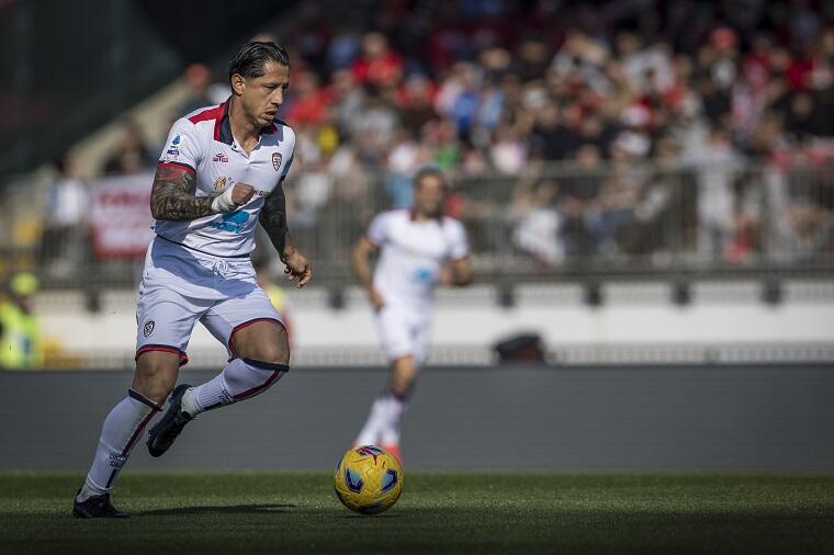 Cagliari - Gianluca Lapadula in azione durante la sfida contro il Monza | Foto Valerio Spano