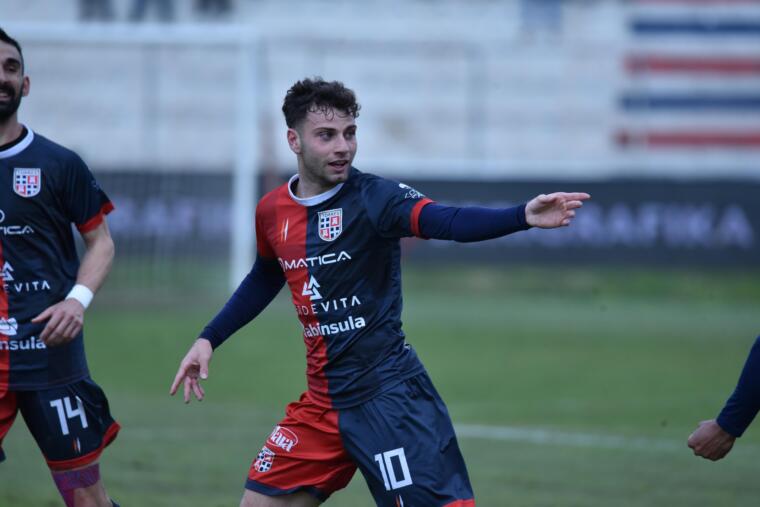 Francesco Ruocco esulta dopo il gol con la Virtus Entella | Foto Alessandro Sanna