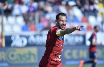 Luigi Scotto esulta dopo il gol in Torres-Cesena | Foto Alessandro Sanna