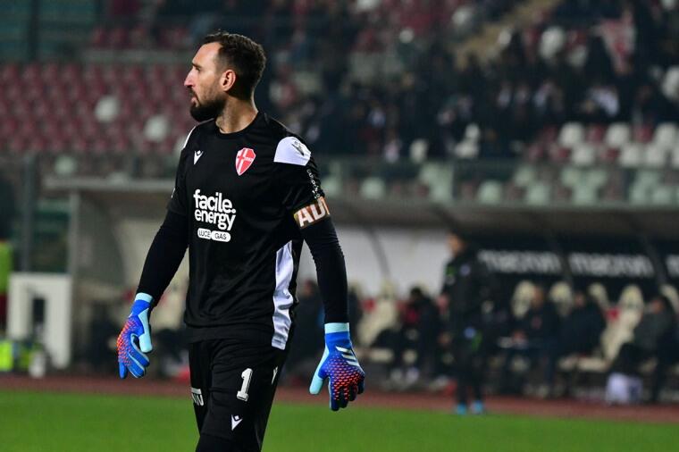 Antonio Donnarumma, capitano e portiere del Padova | Foto Facebook Calcio Padova