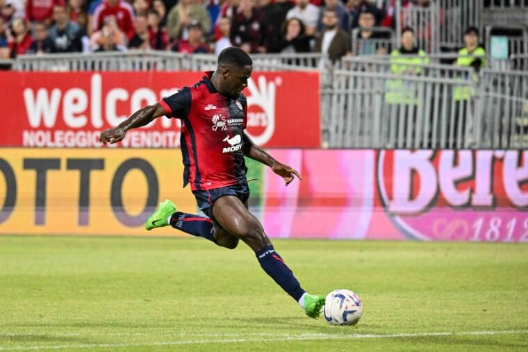 Zito Luvumbo durante Cagliari-Fiorentina | Foto Luigi Canu