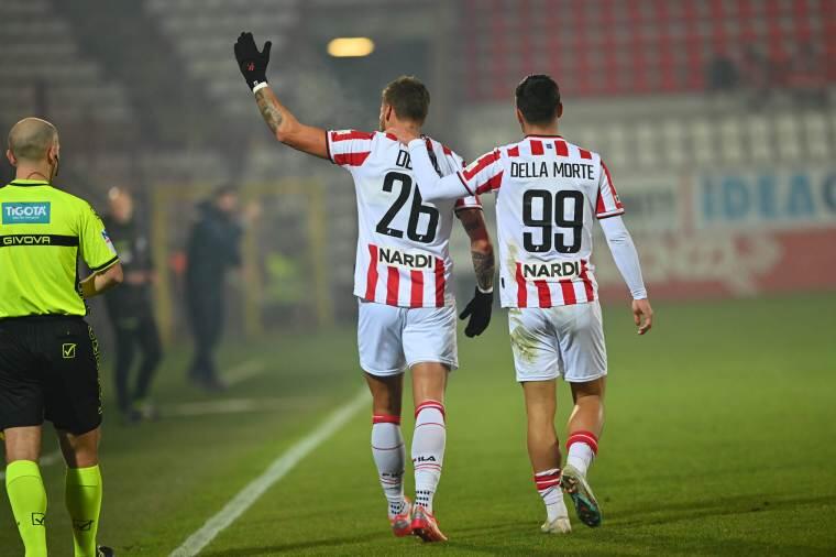 I biancorossi Della Morte e De Col | Foto Facebook Lega Pro