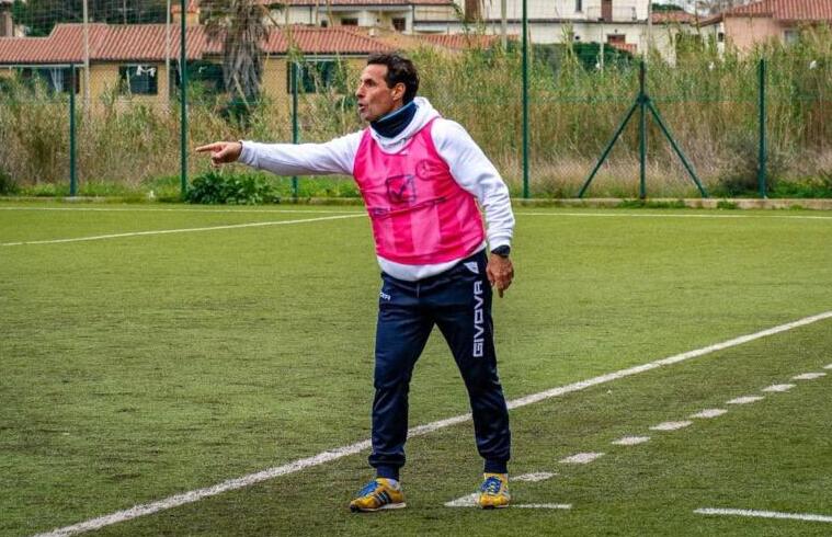 Carlo Cotroneo, allenatore dell’Ilvamaddalena | Foto Facebook Ilvamaddalena